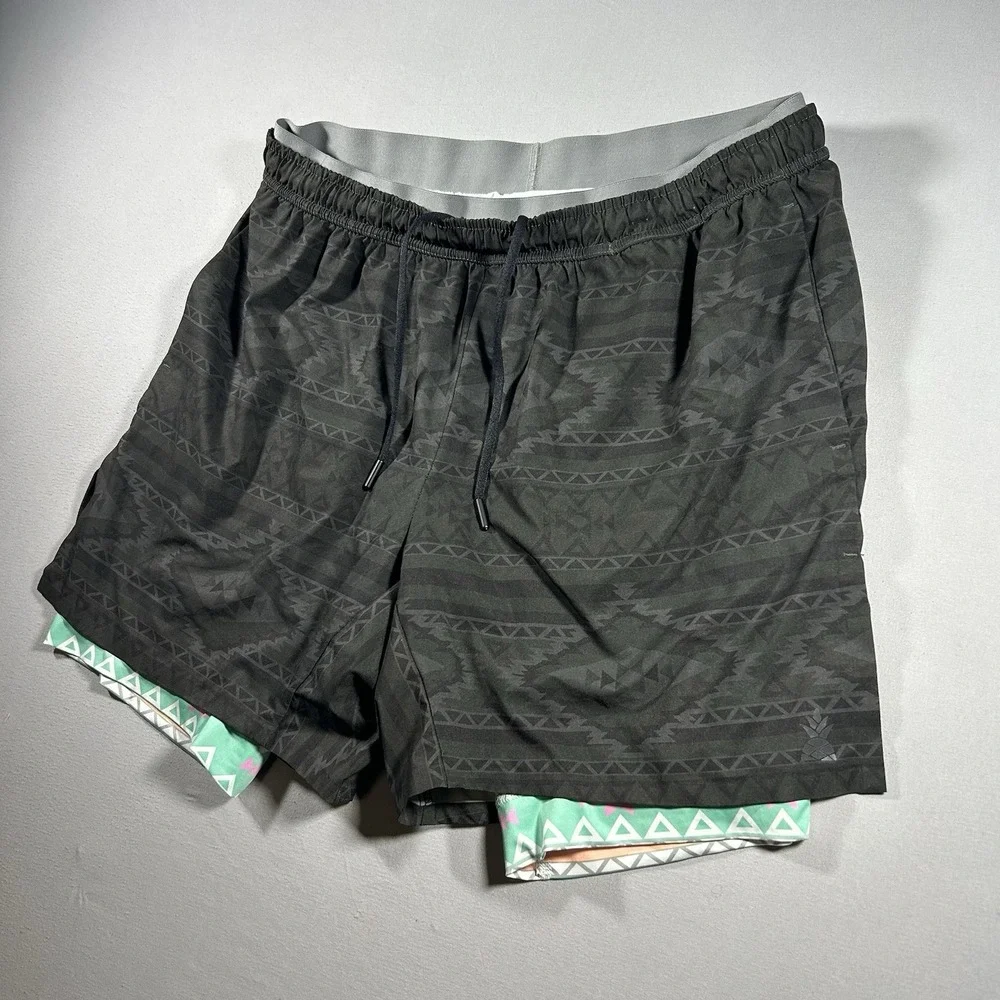Chubbies The Quests 5.5in Compression Lined Shorts Mens XL Black Aztec